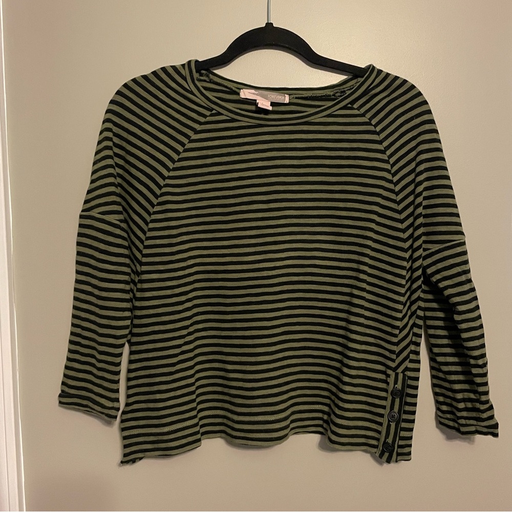 Forever 21 | 3 quarter length striped sweatshirt | Size small